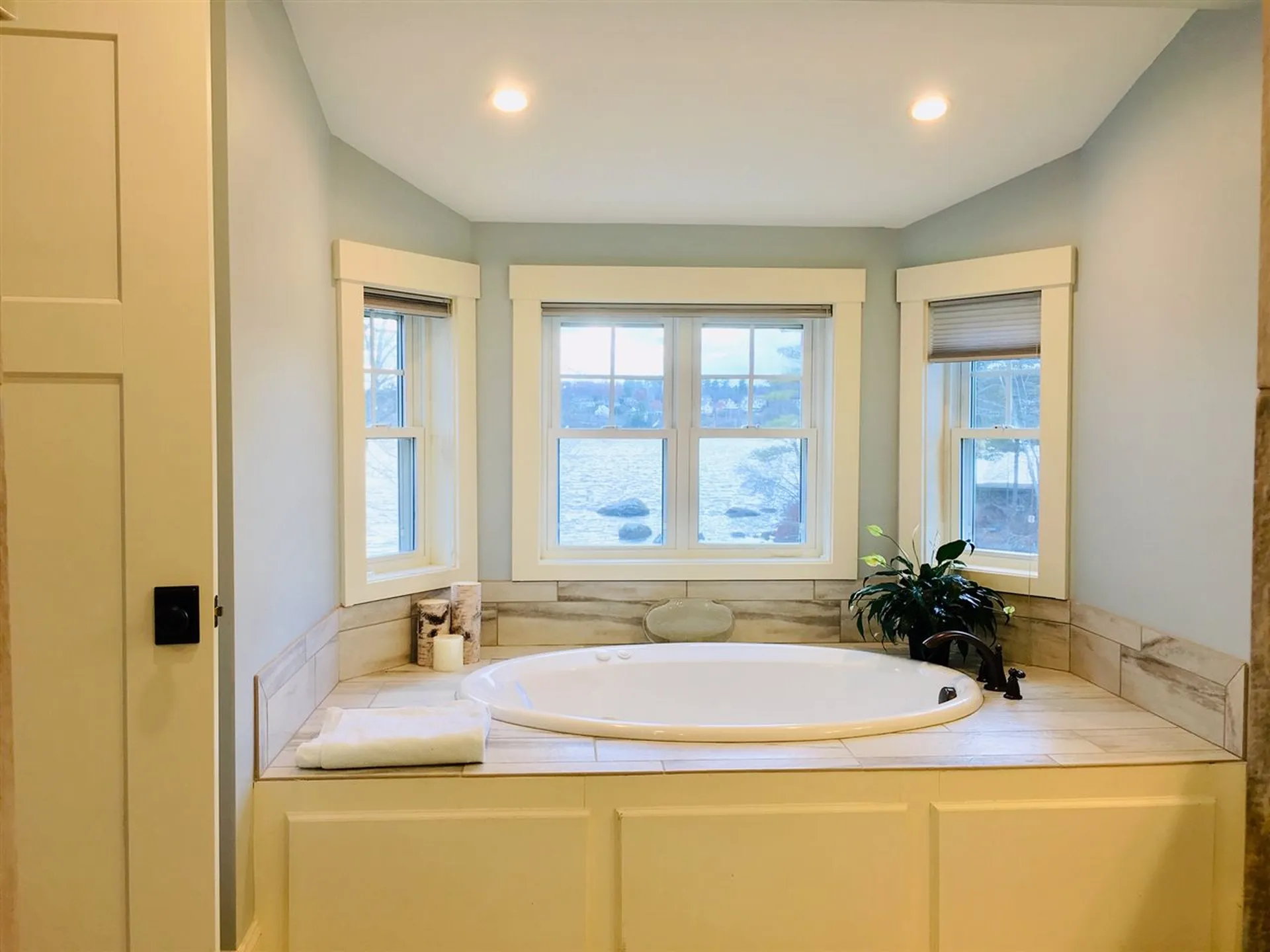 17 Island Drive Laconia NH 03246