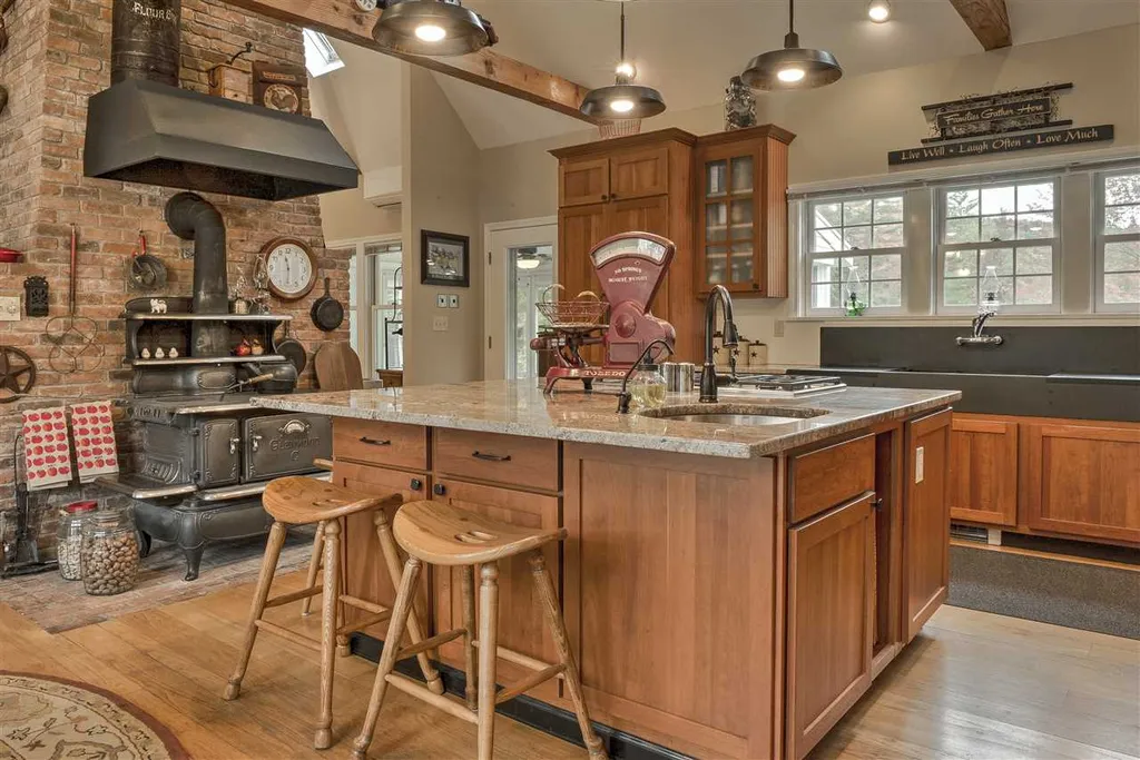147 Winch Hill Road Swanzey NH 03446