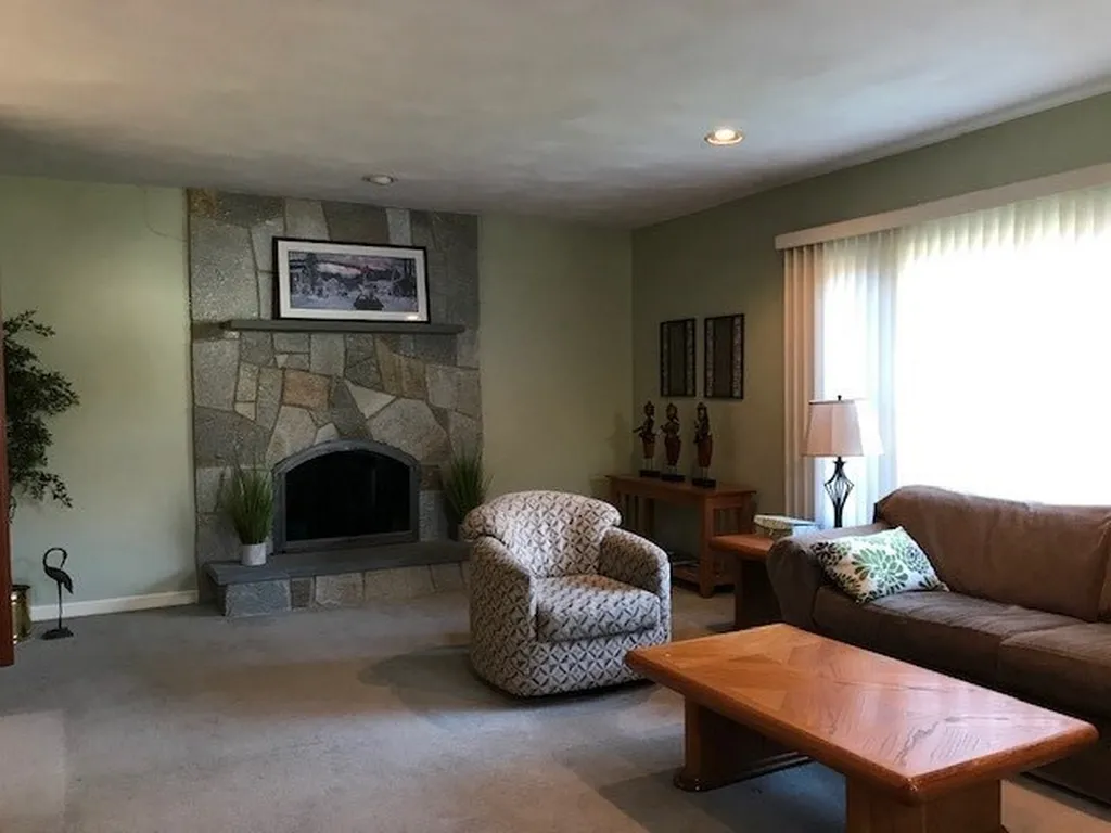 21 Juniper Lane Hampton NH 03842
