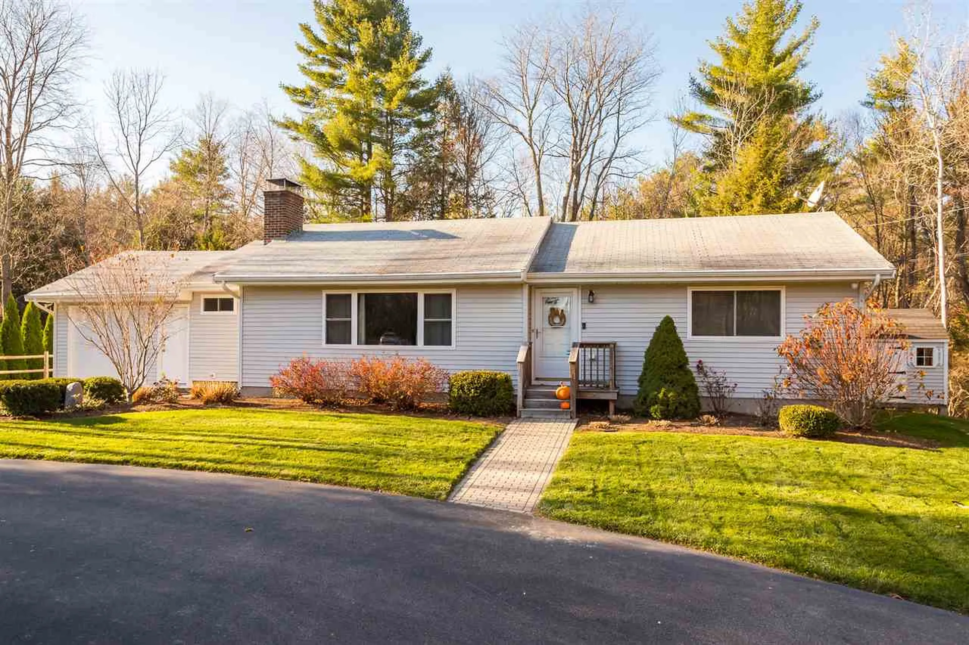 34 Willowbrook Avenue Greenland NH 03840