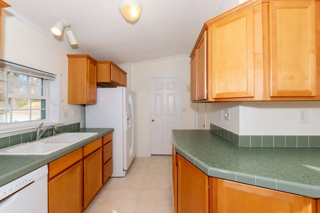 40 Donna Drive Exeter NH 03833