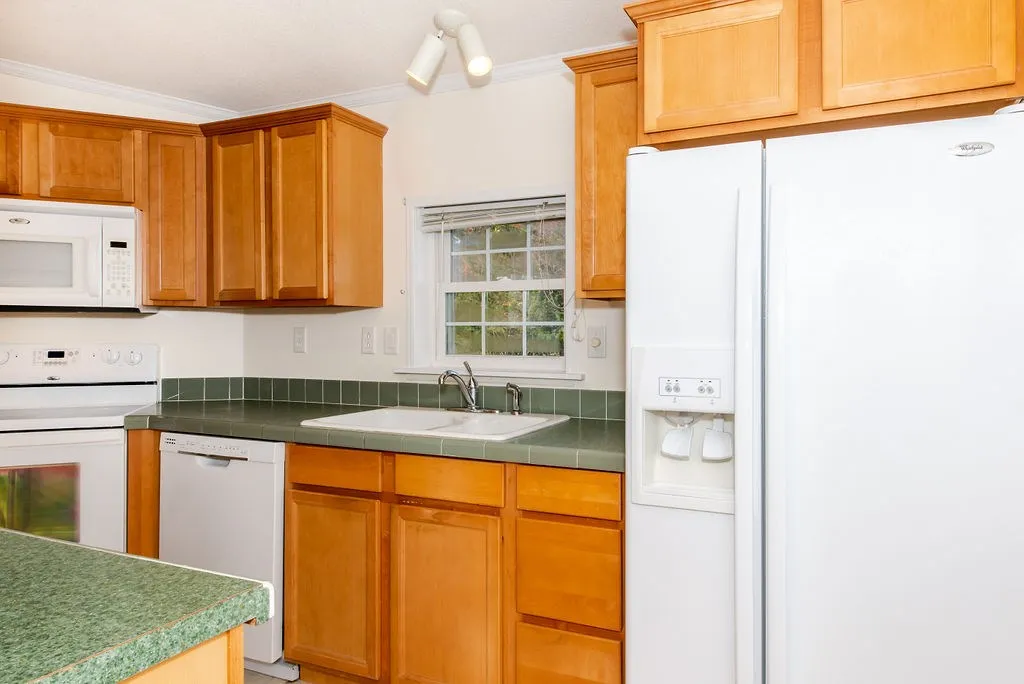 40 Donna Drive Exeter NH 03833