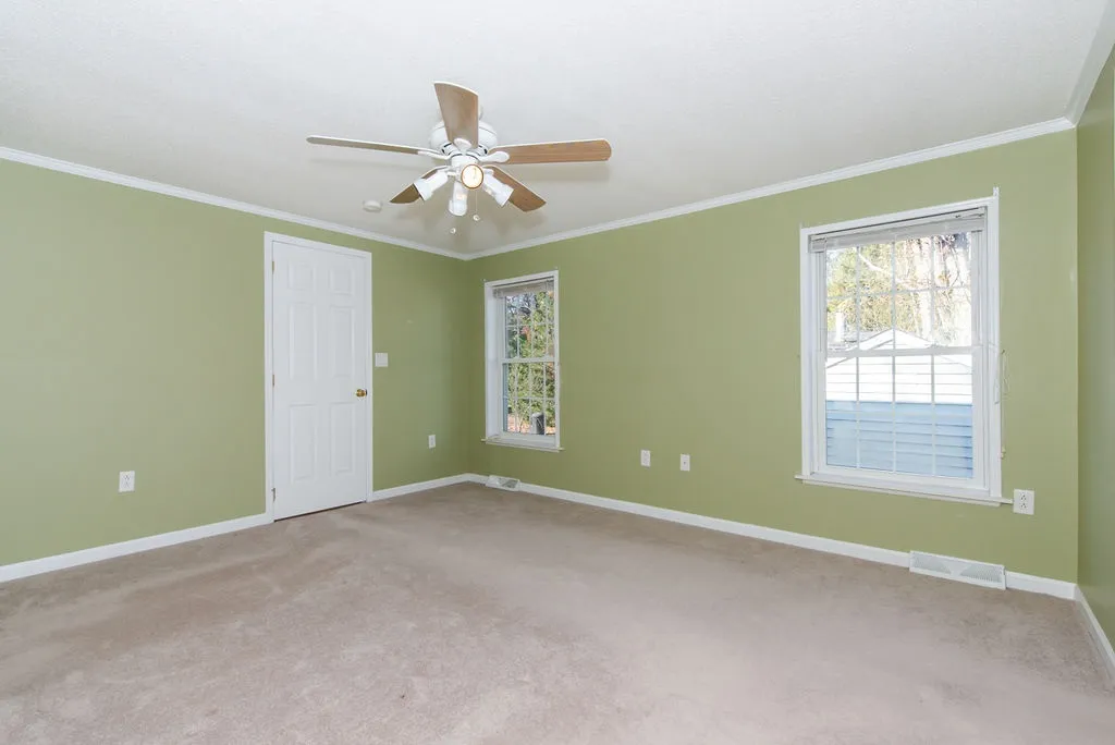 40 Donna Drive Exeter NH 03833