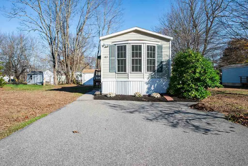 40 Donna Drive Exeter NH 03833