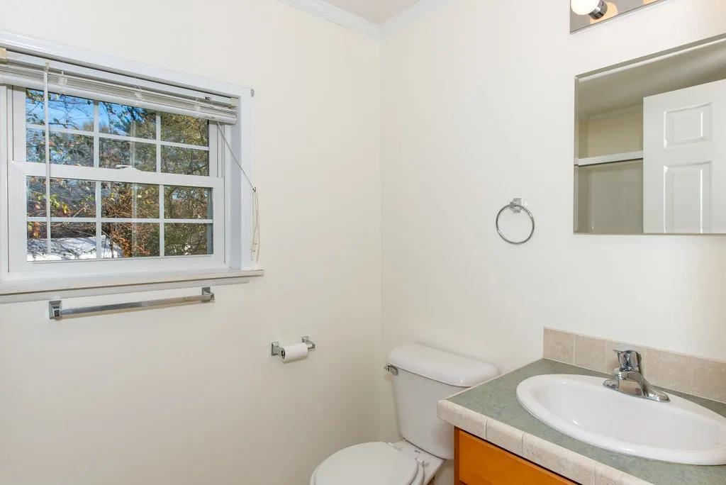 40 Donna Drive Exeter NH 03833