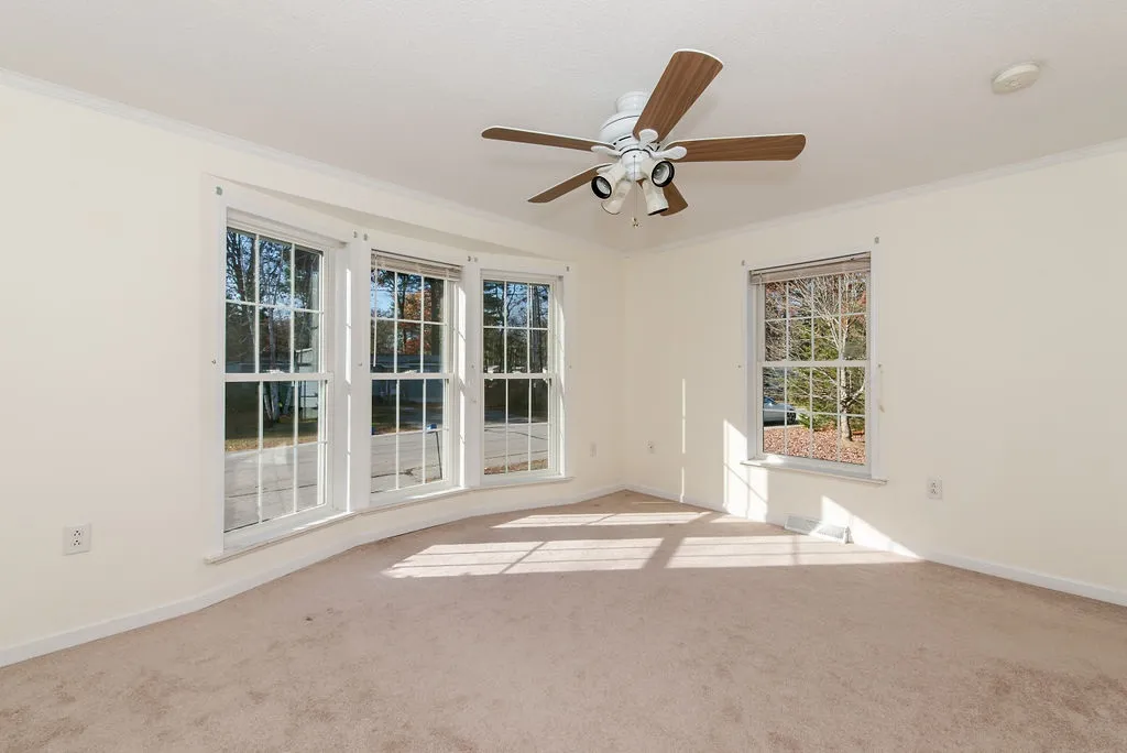 40 Donna Drive Exeter NH 03833