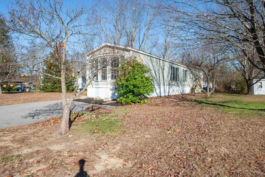 40 Donna Drive Exeter NH 03833