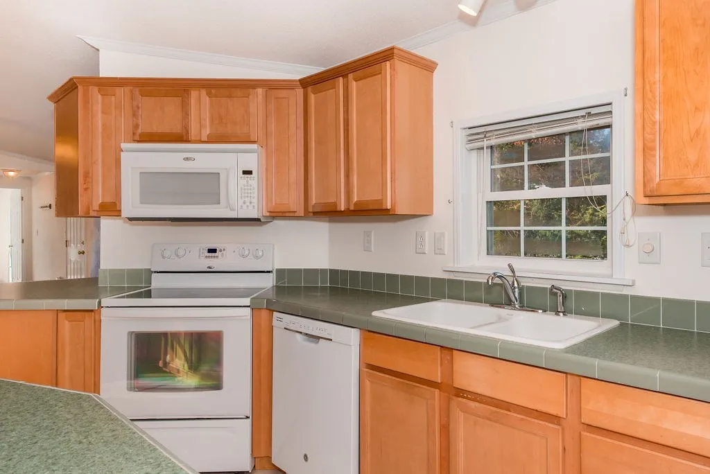 40 Donna Drive Exeter NH 03833