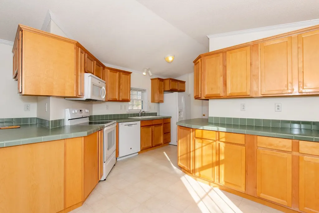 40 Donna Drive Exeter NH 03833