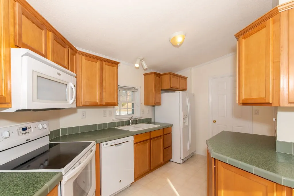 40 Donna Drive Exeter NH 03833