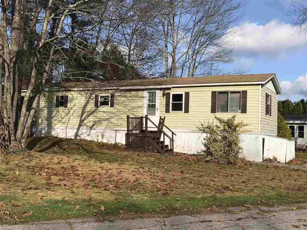 8 Hawk Way Eliot ME 03903