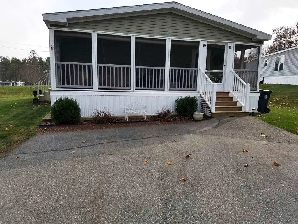 25 Meredith Drive Hampstead NH 03841