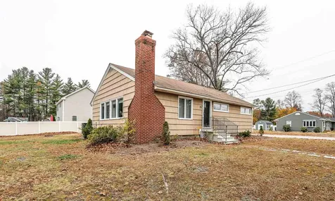 79 Lenz Street Manchester NH 03102