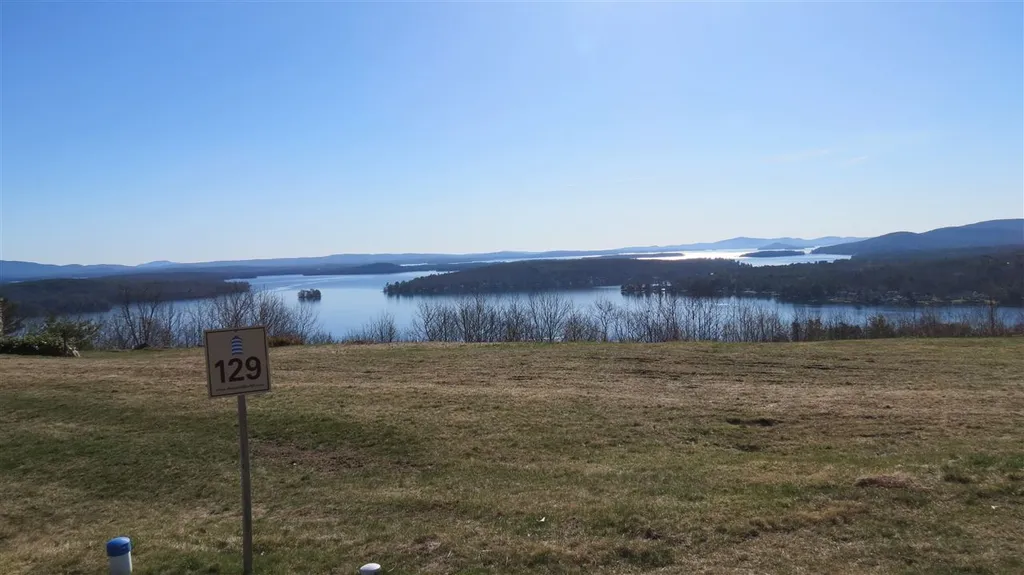 175 Akwa Vista Laconia NH 03246