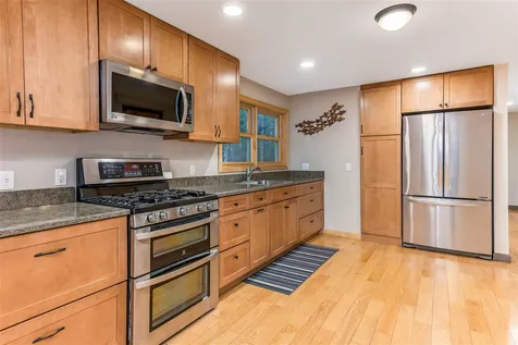 41 Hidden Pines Circle Richmond VT 05477
