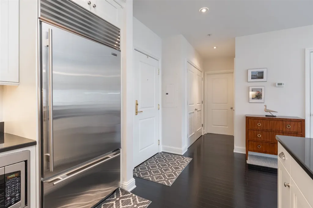 77 Hanover Street Portsmouth NH 03801