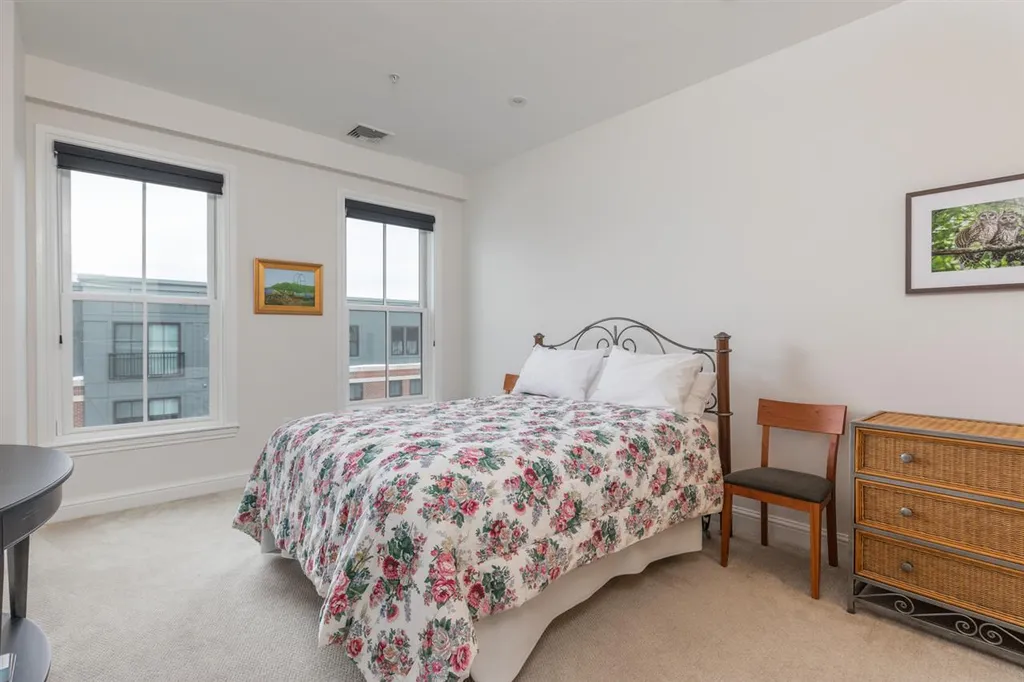77 Hanover Street Portsmouth NH 03801