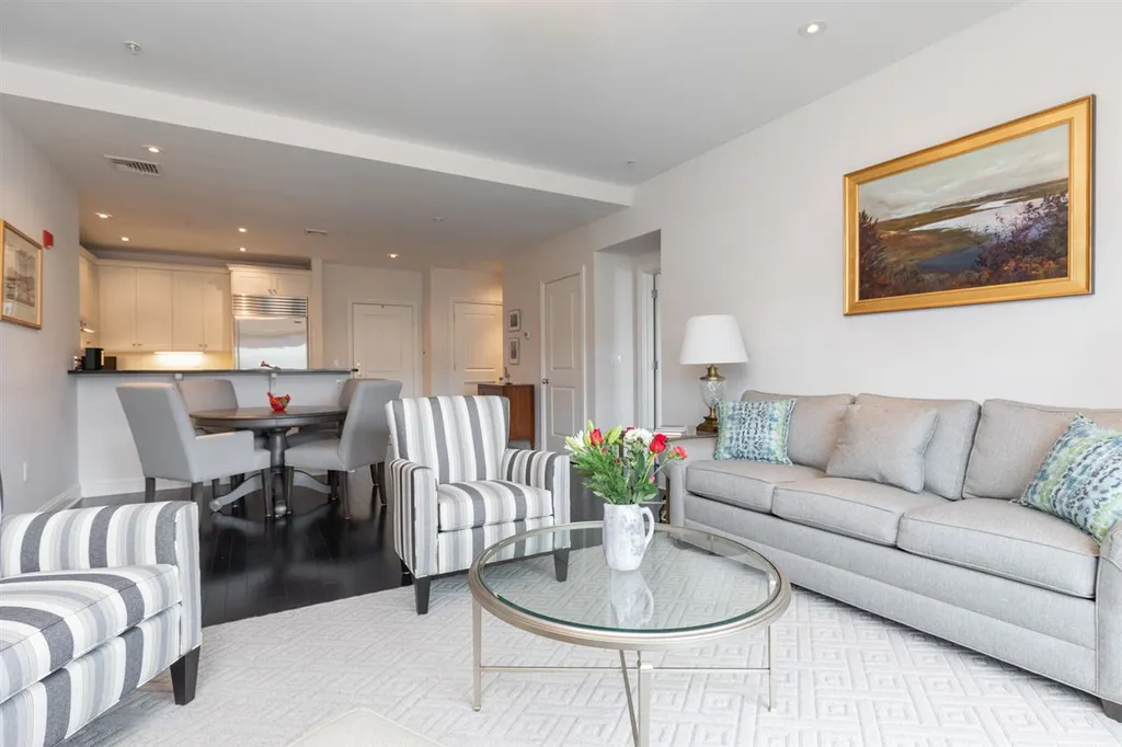 77 Hanover Street Portsmouth NH 03801
