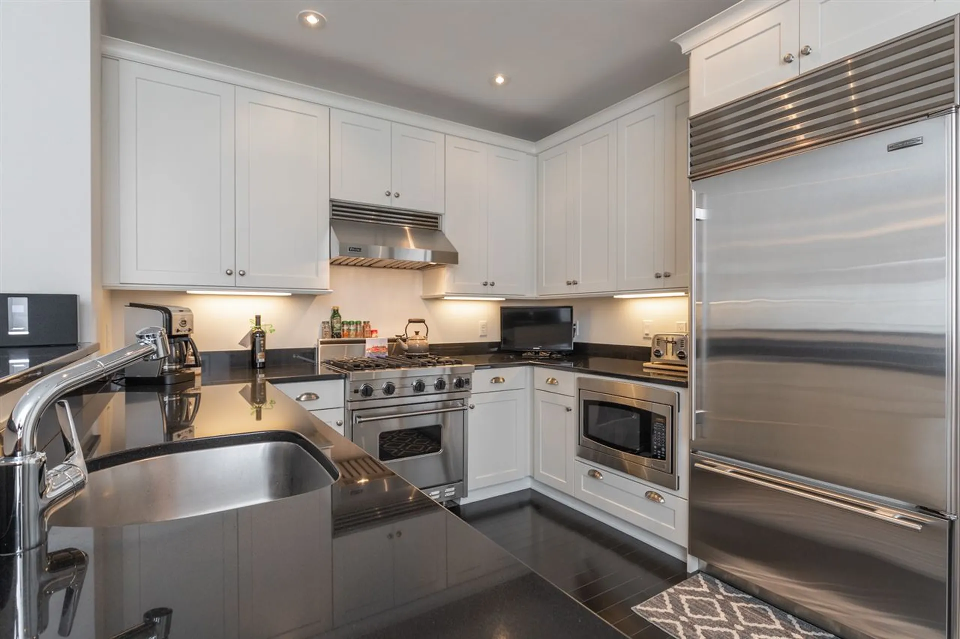 77 Hanover Street Portsmouth NH 03801