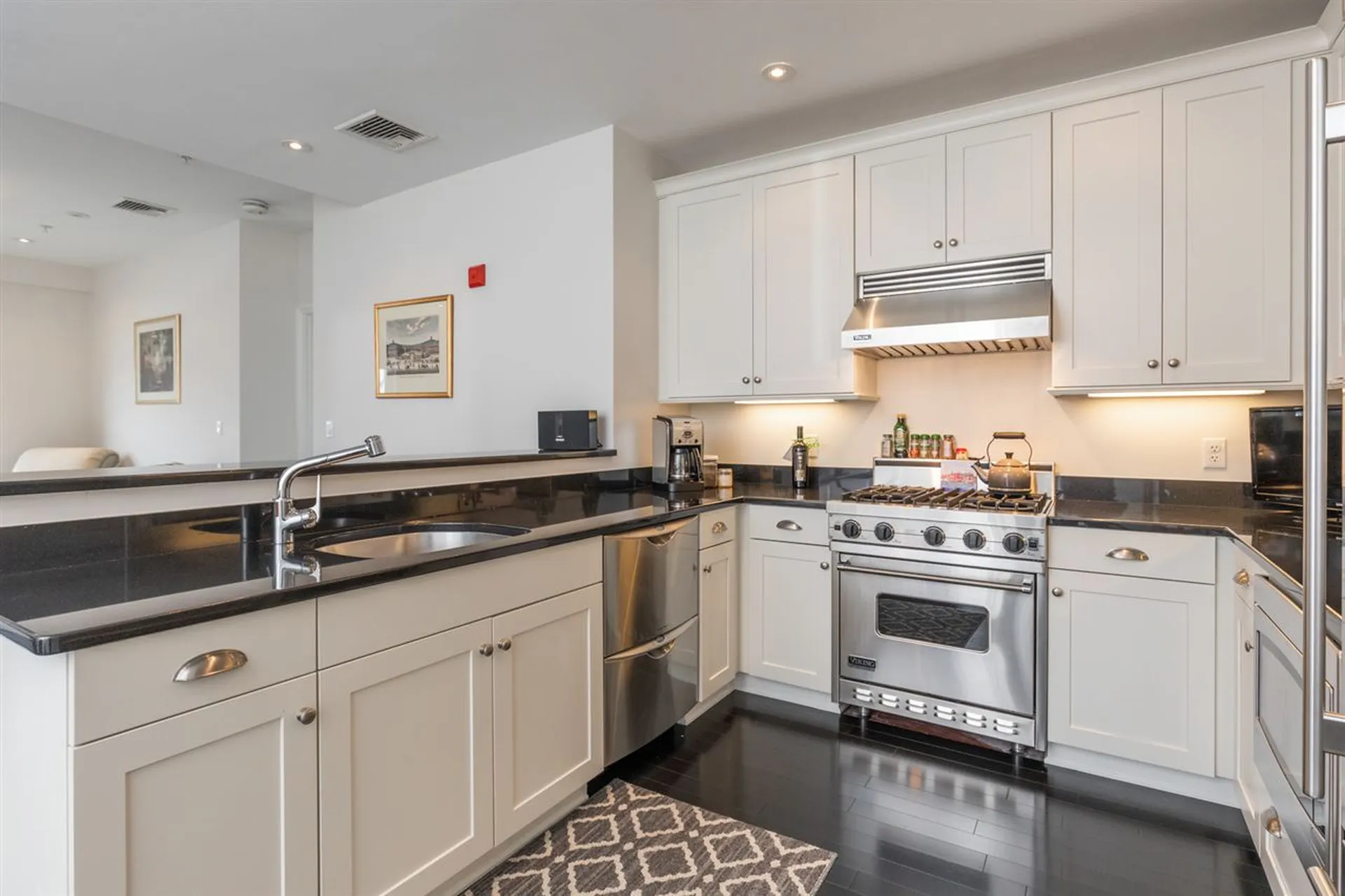 77 Hanover Street Portsmouth NH 03801