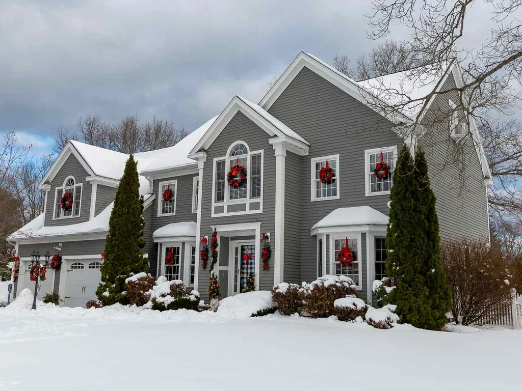 26 Playhouse Circle Hampton NH 03842