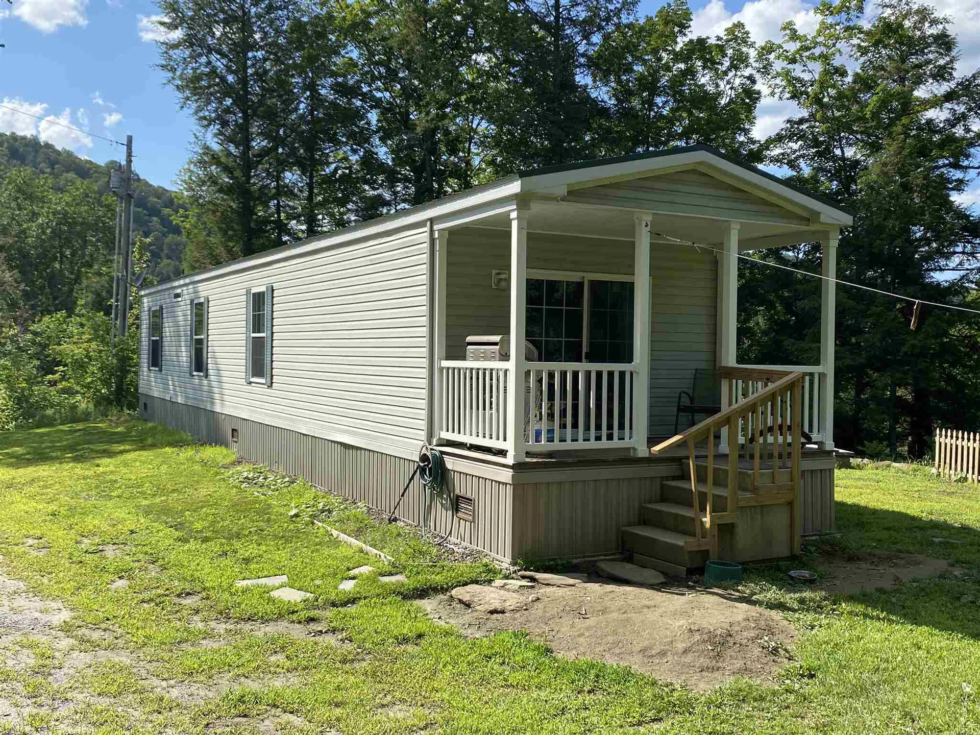 55 Strafford Road Tunbridge VT 05077