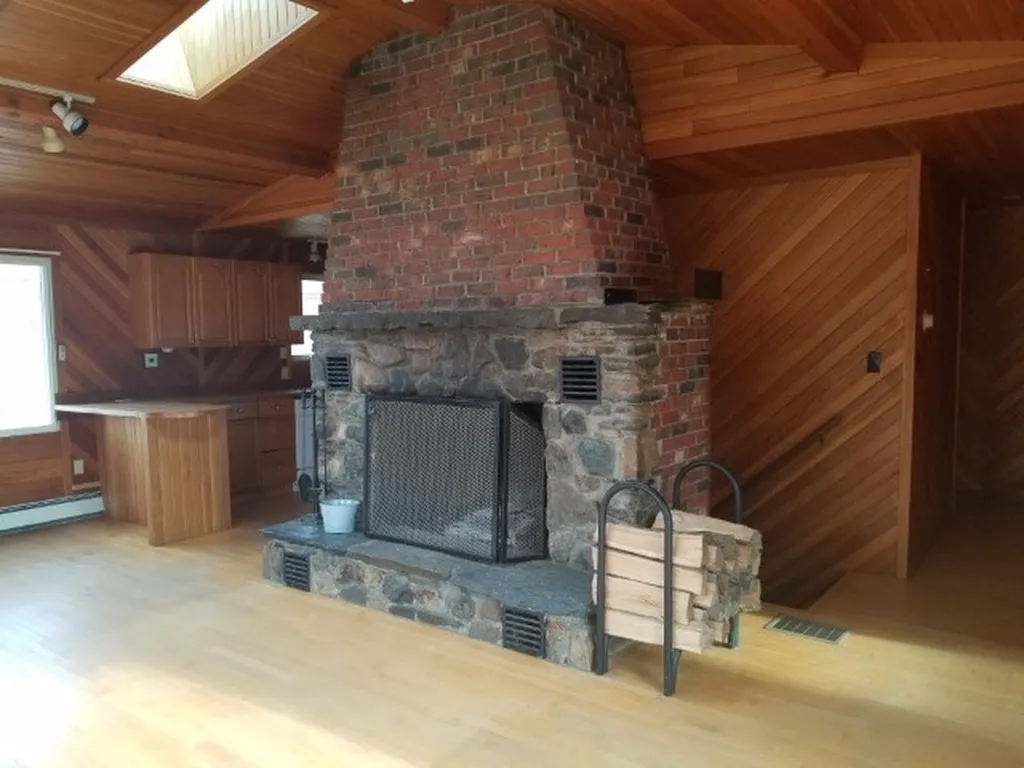 97 Chestnut Street Claremont NH 03743