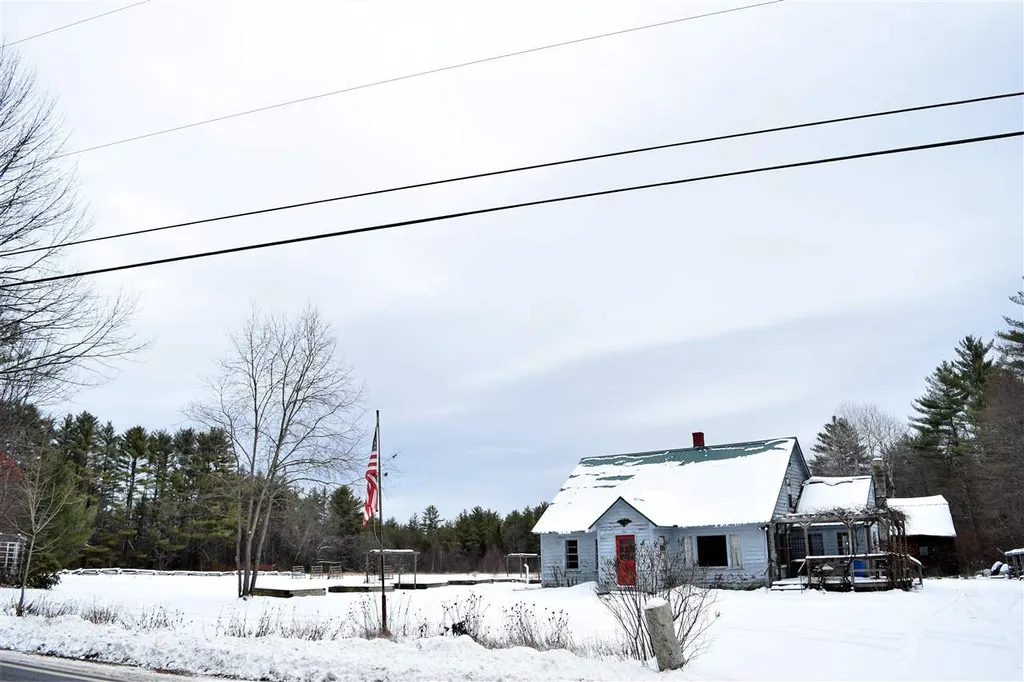 512 Salisbury Road Franklin NH 03235