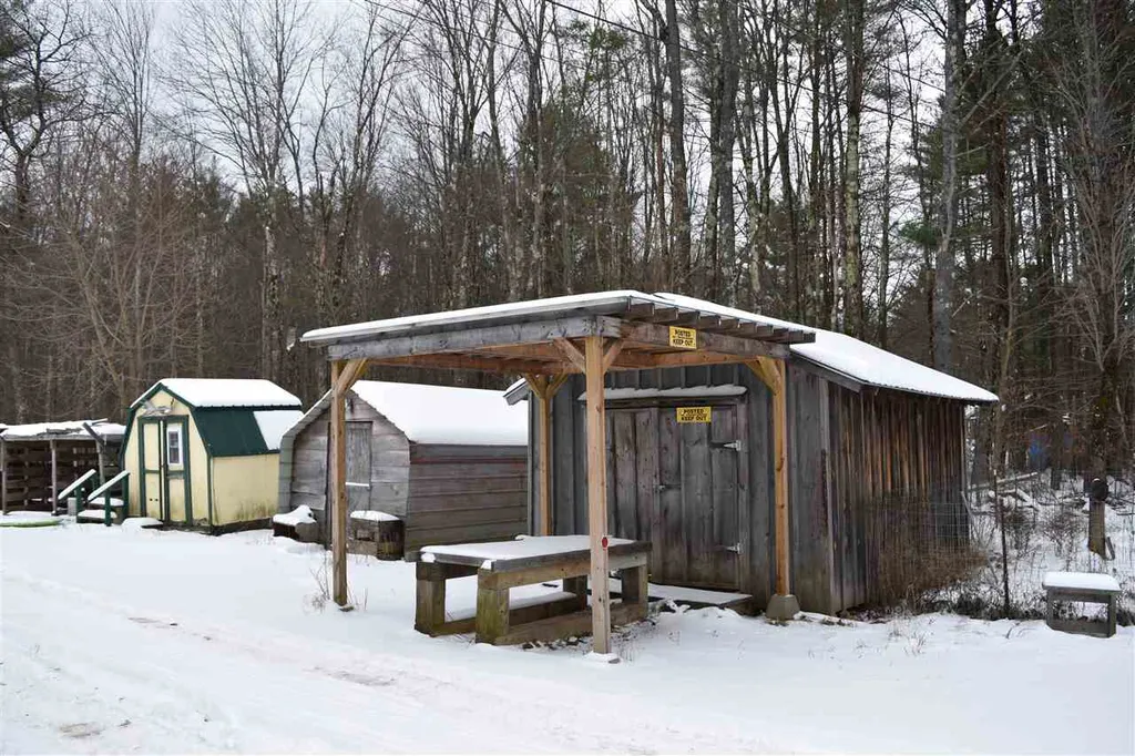 512 Salisbury Road Franklin NH 03235