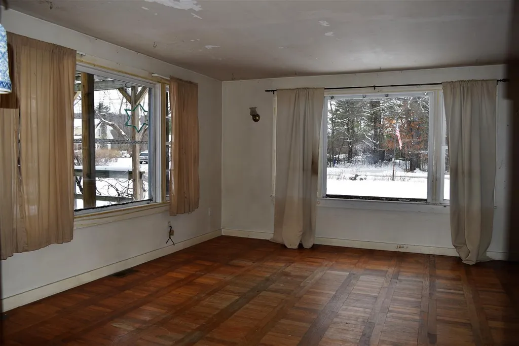 512 Salisbury Road Franklin NH 03235
