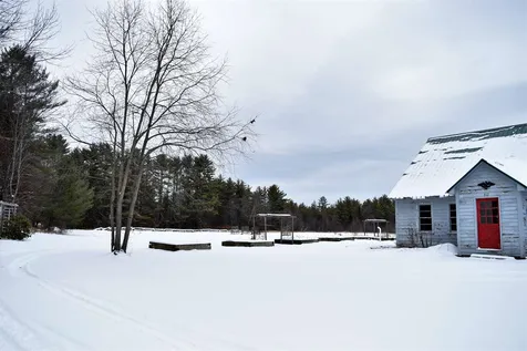 512 Salisbury Road Franklin NH 03235