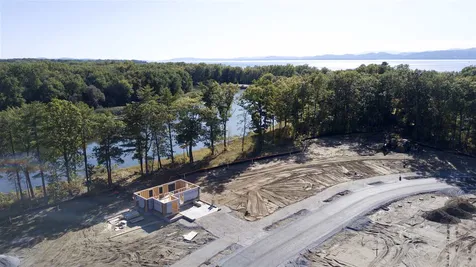 18 Vincenza Way Colchester VT 05446