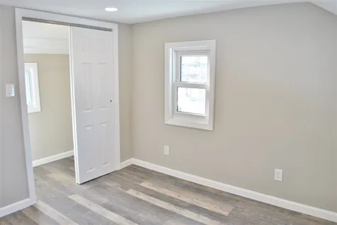 21 1/2 Fairmount Street Nashua NH 03064