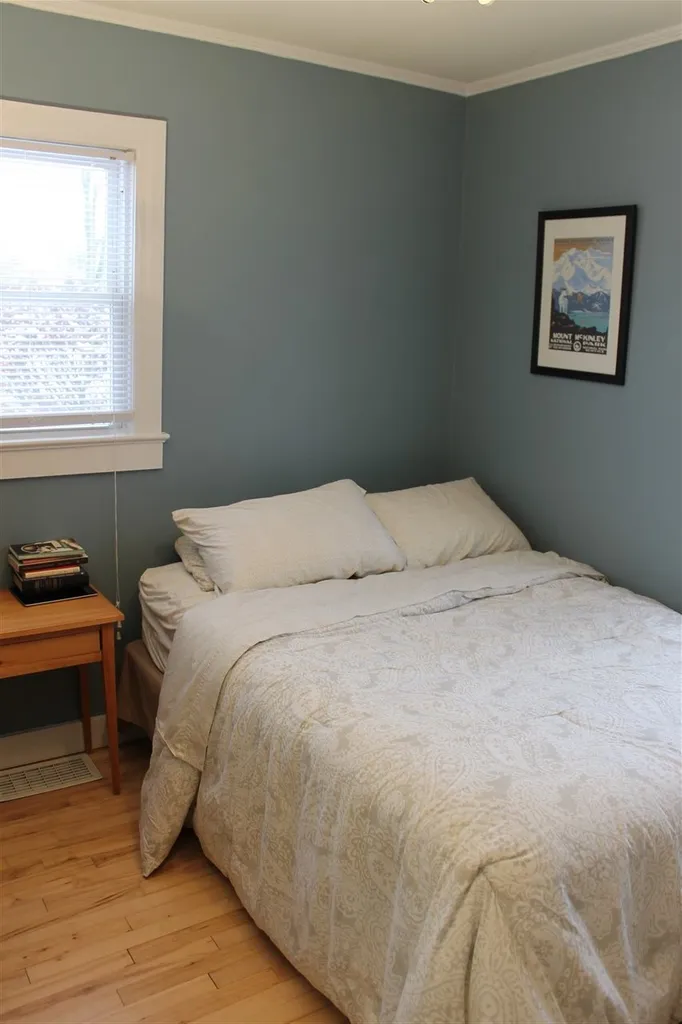 43 South Summit Street Essex VT 05452