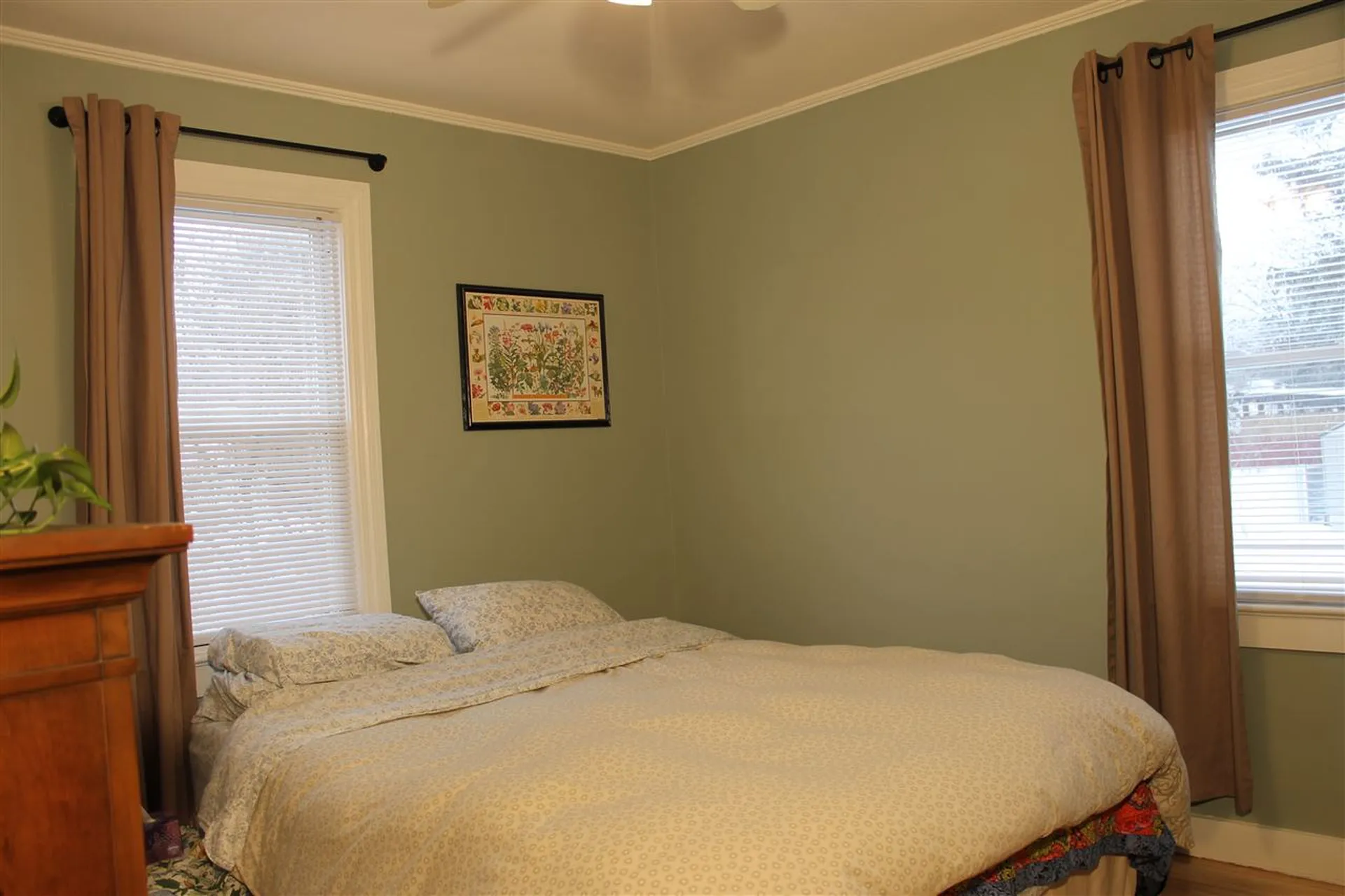 43 South Summit Street Essex VT 05452