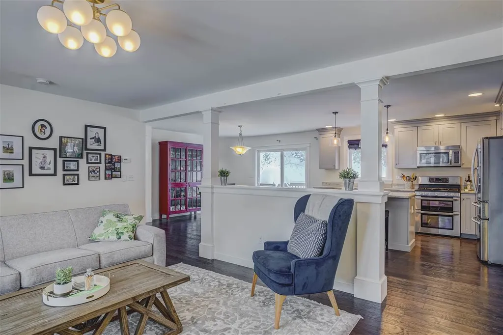 1 Iris Lane Londonderry NH 03053