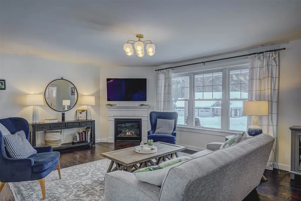 1 Iris Lane Londonderry NH 03053