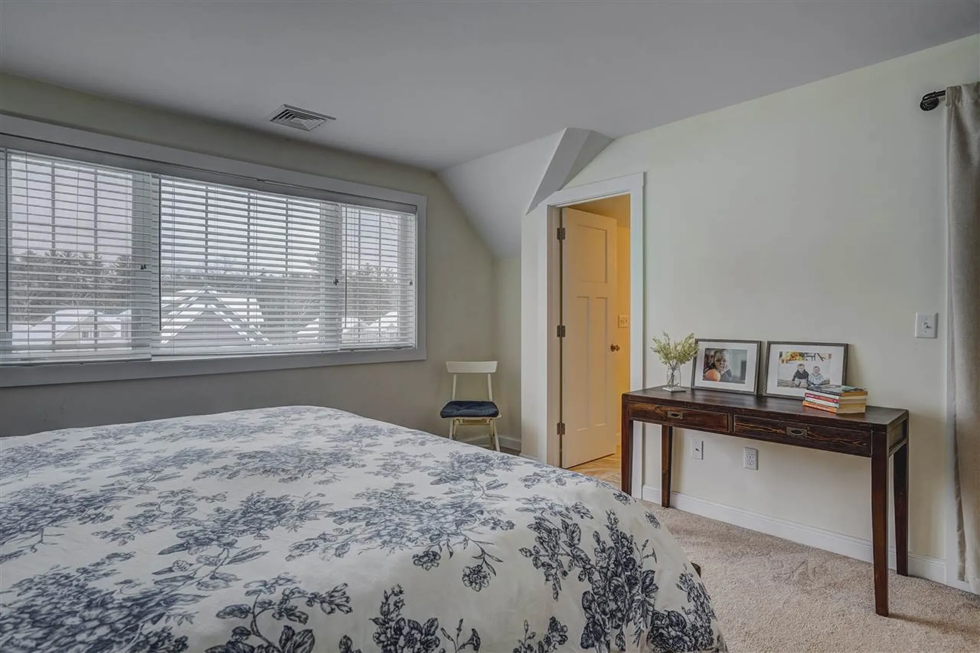 1 Iris Lane Londonderry NH 03053