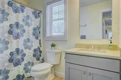 1 Iris Lane Londonderry NH 03053