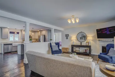 1 Iris Lane Londonderry NH 03053