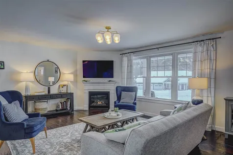1 Iris Lane Londonderry NH 03053