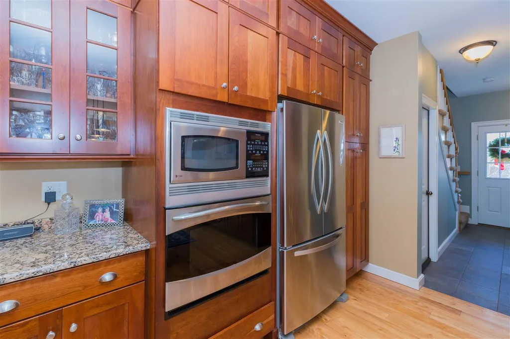 9 Heron Way Stratham NH 03885