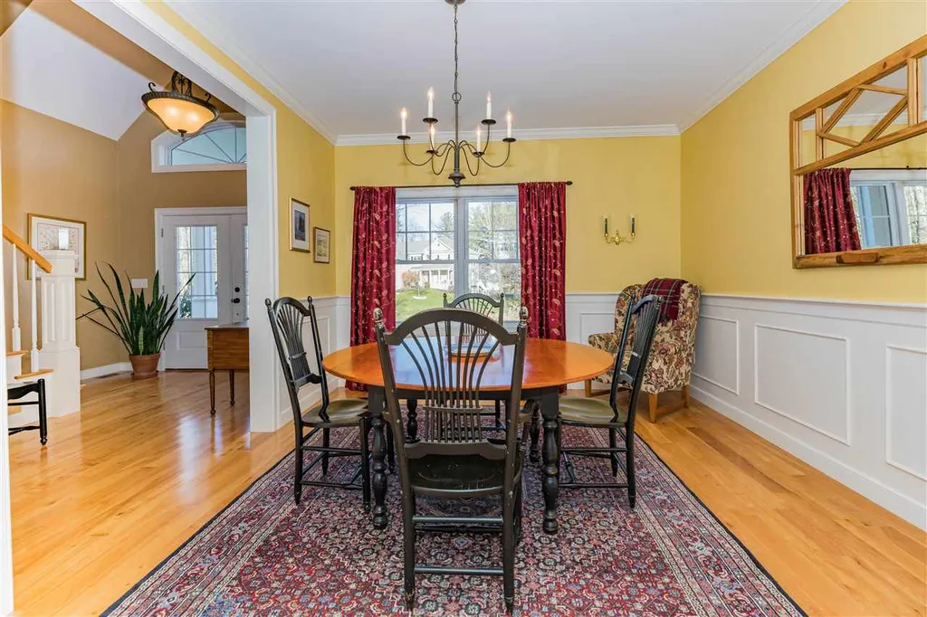 9 Heron Way Stratham NH 03885