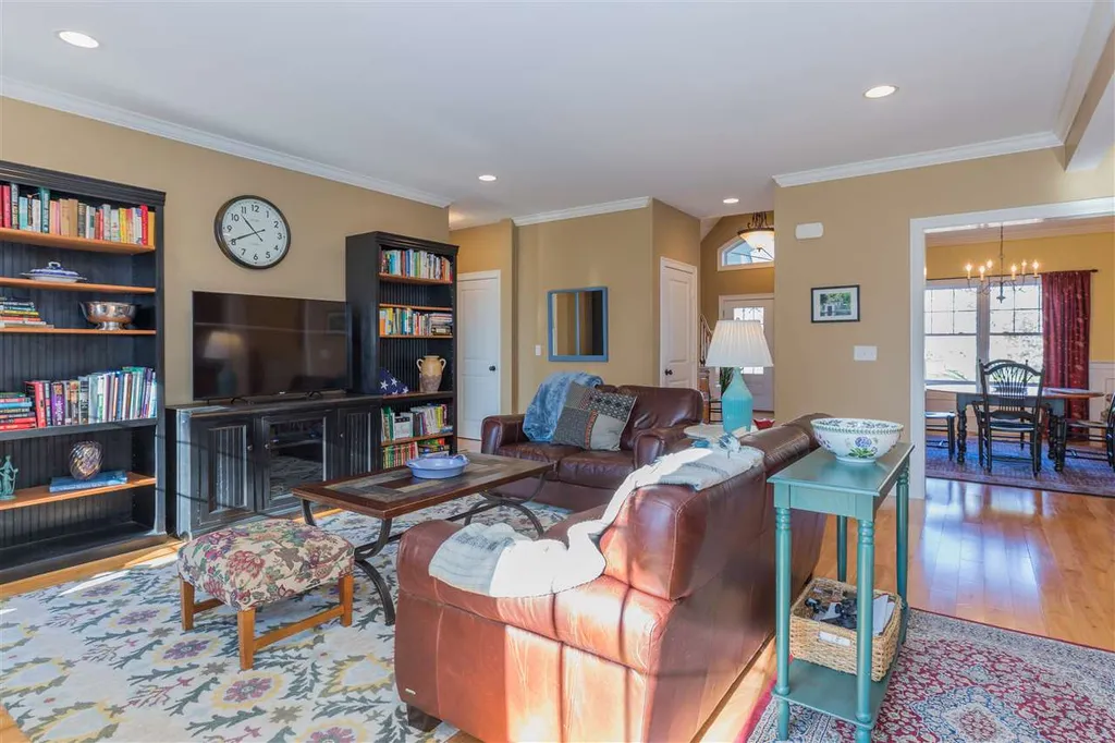 9 Heron Way Stratham NH 03885