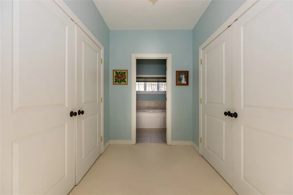9 Heron Way Stratham NH 03885