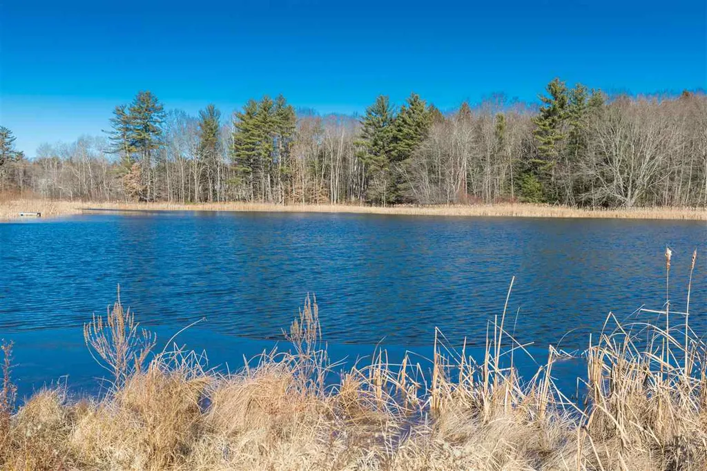 9 Heron Way Stratham NH 03885