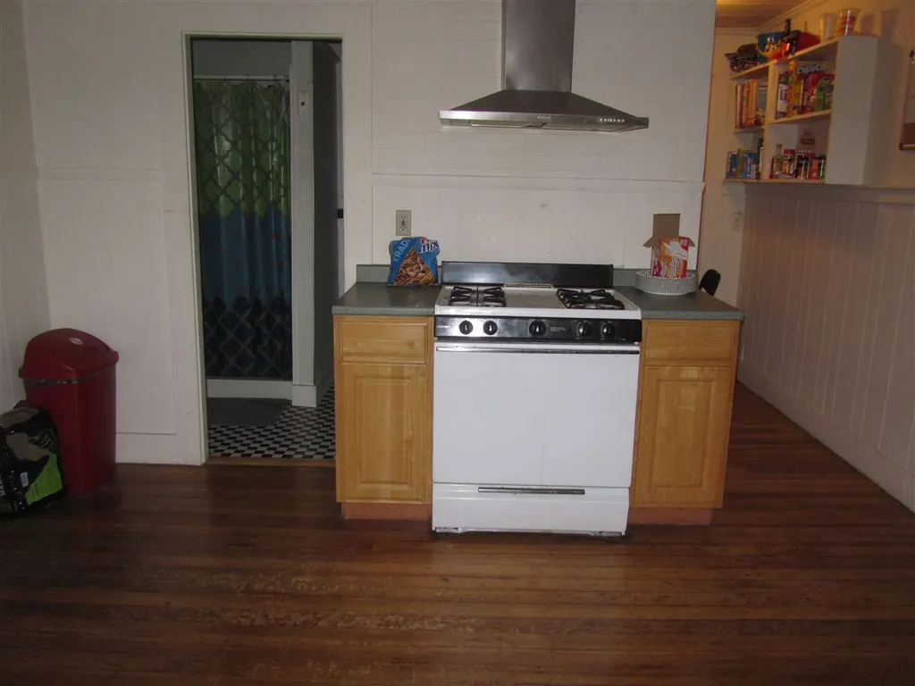14-16 Hobbs Avenue Nashua NH 03060