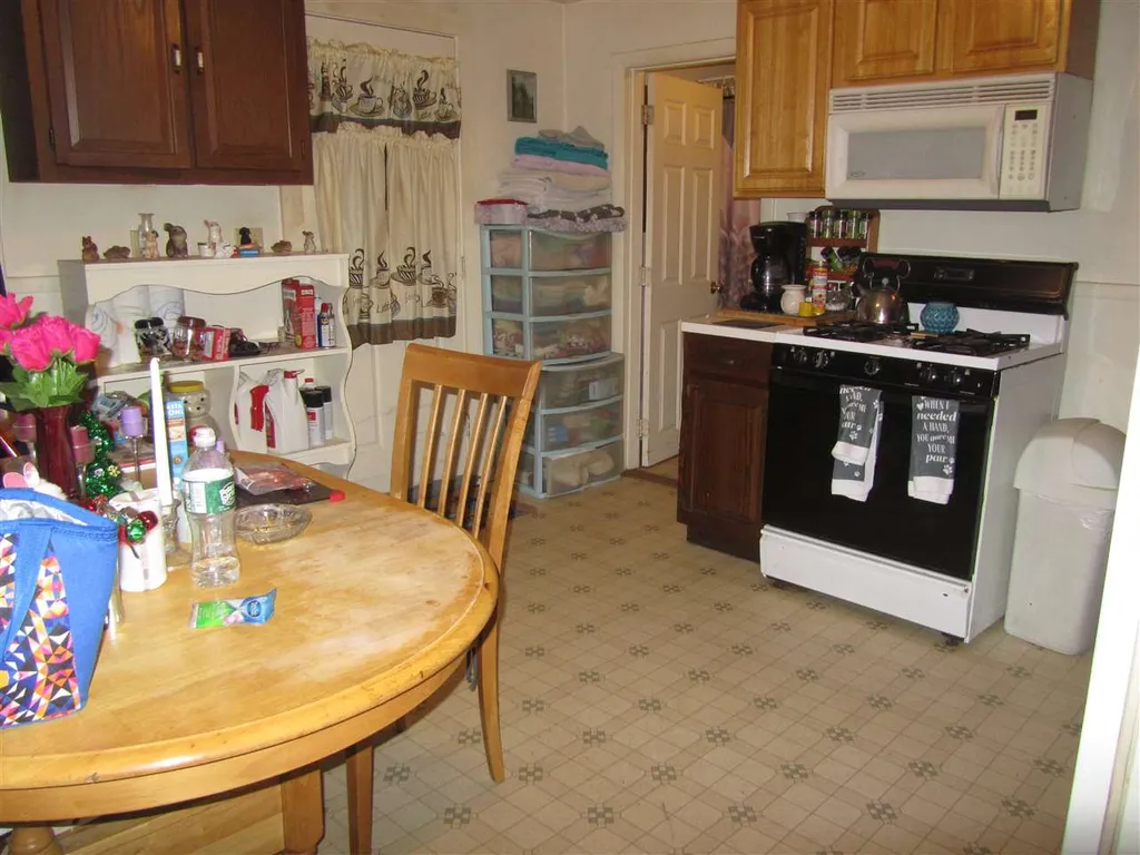 14-16 Hobbs Avenue Nashua NH 03060
