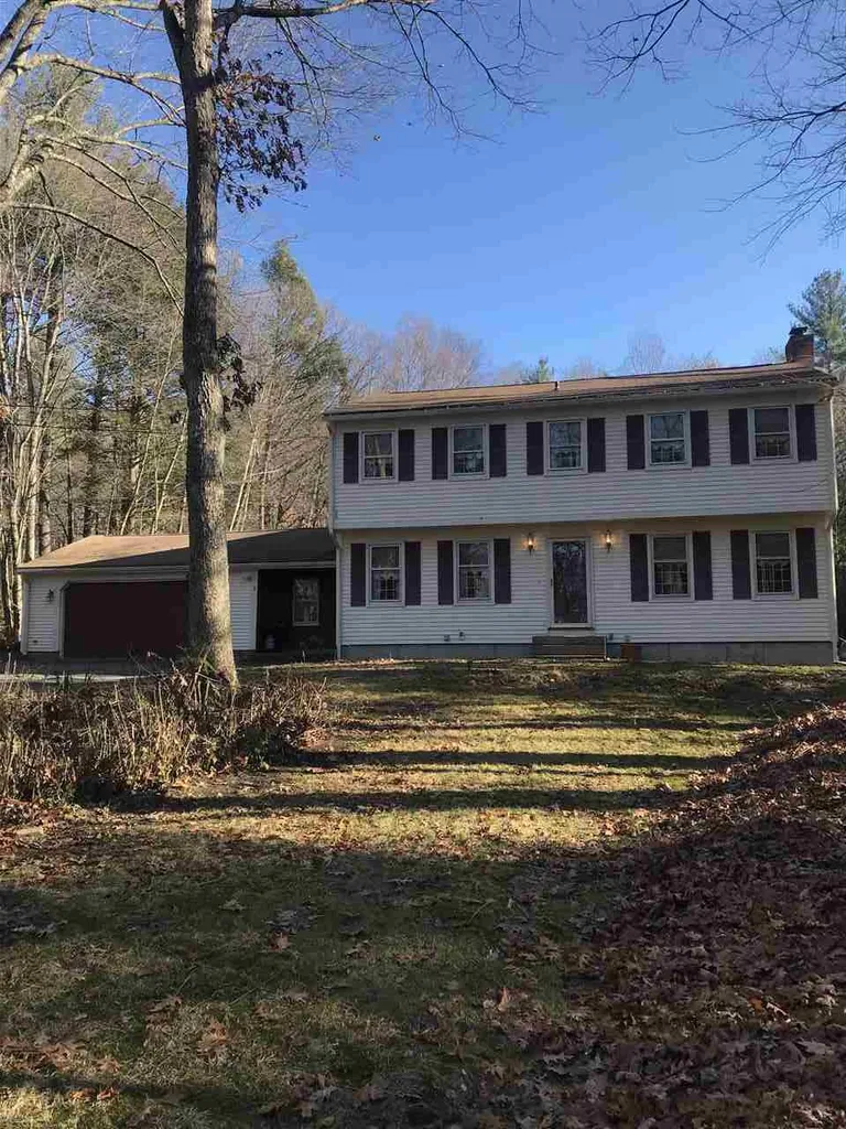 8 Sybil Lane Litchfield NH 03052