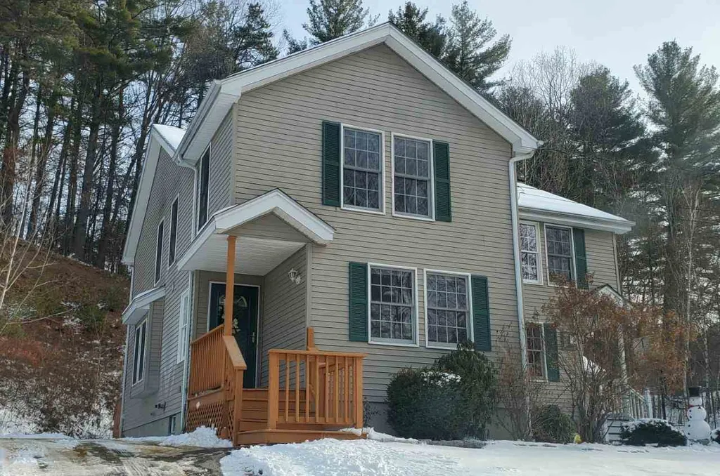 33b Dale Road Hooksett NH 03106